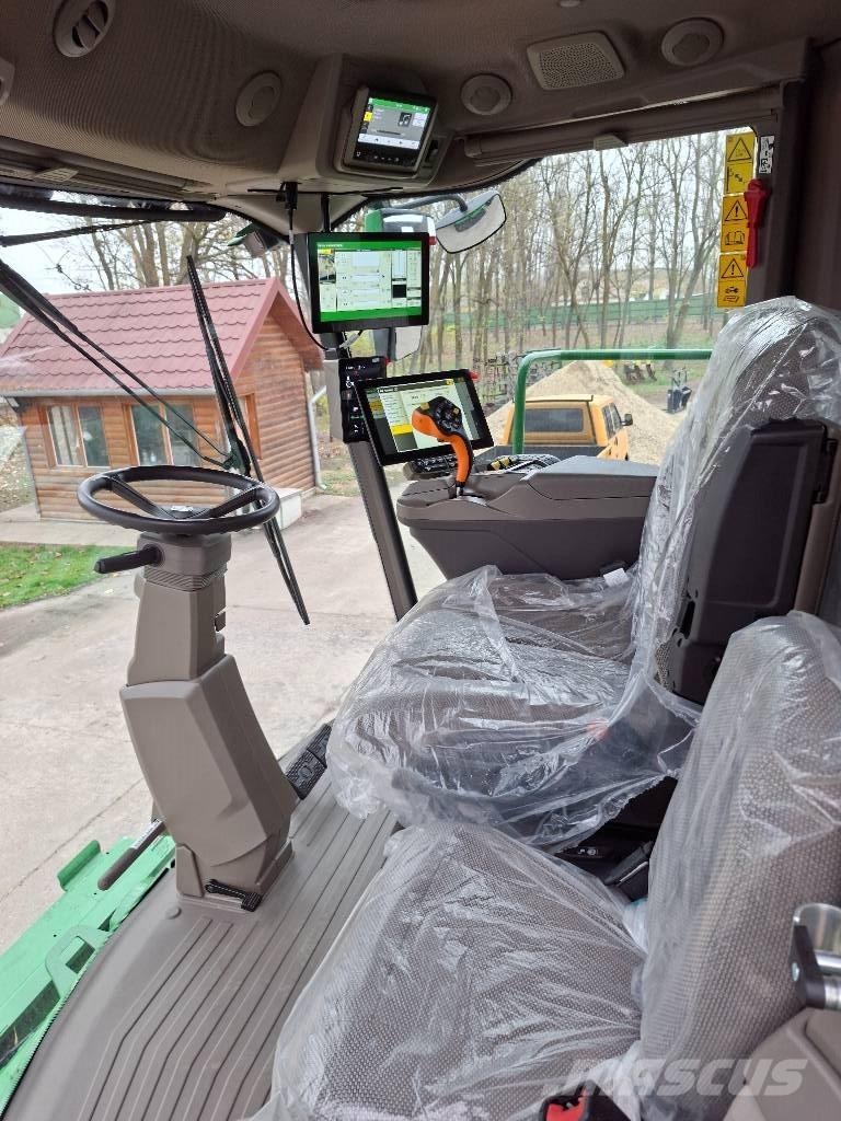 John Deere S7 900 Ražas novākšanas kombaini