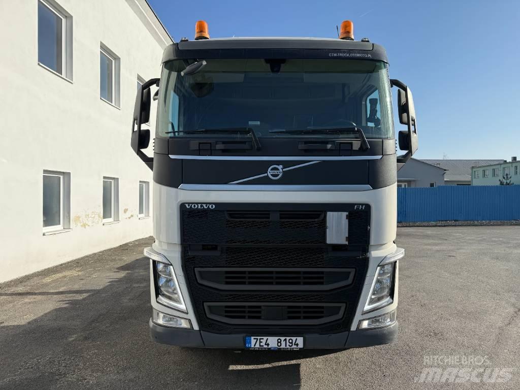Volvo FH 460 Treileri ar āķi