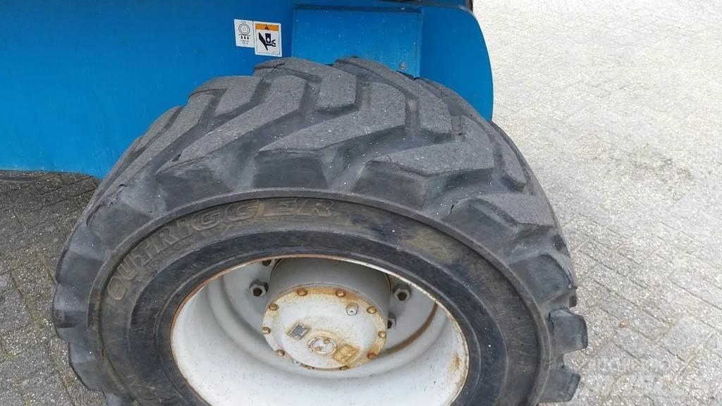 Genie S105 4X4X4 Teleskopiskie pacēlāji