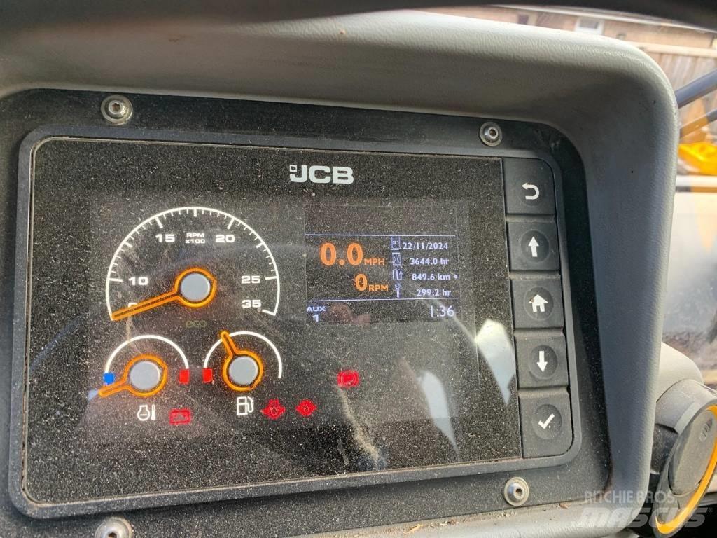 JCB TM 320 S Lauksaimniecības pacēlāji