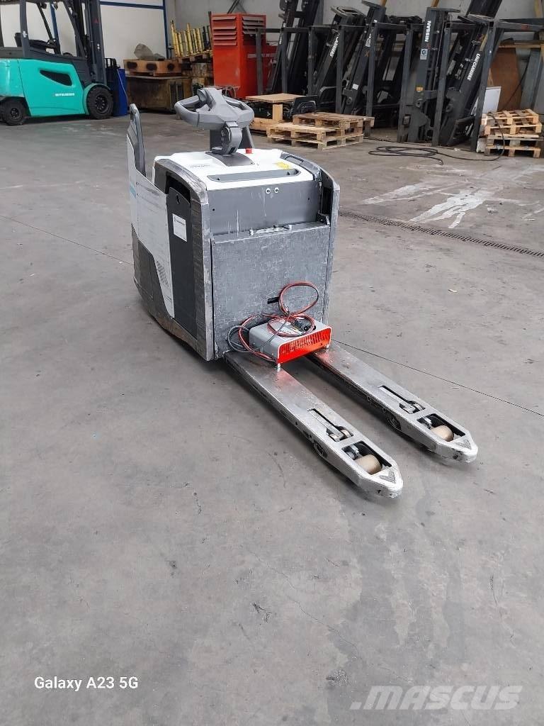 UniCarriers PLR200 Hidrauliskās stalažas ar platformu