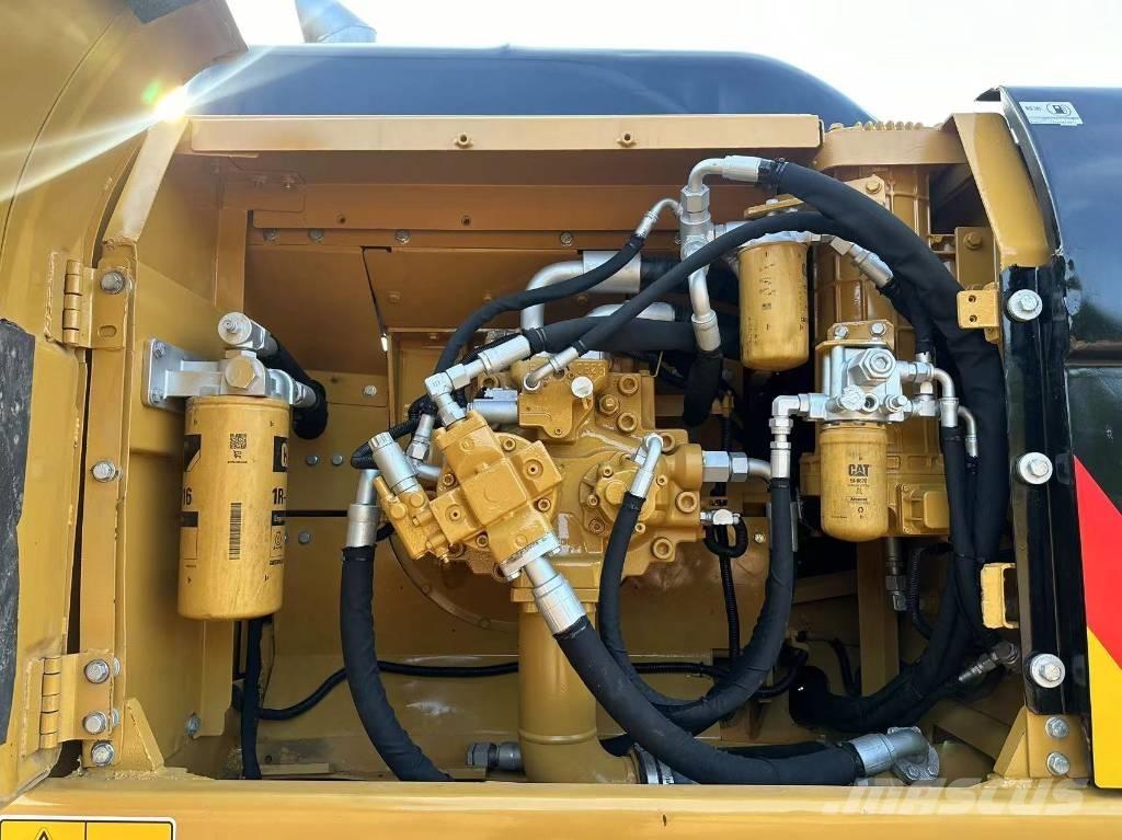 CAT 330 D Kāpurķēžu ekskavatori
