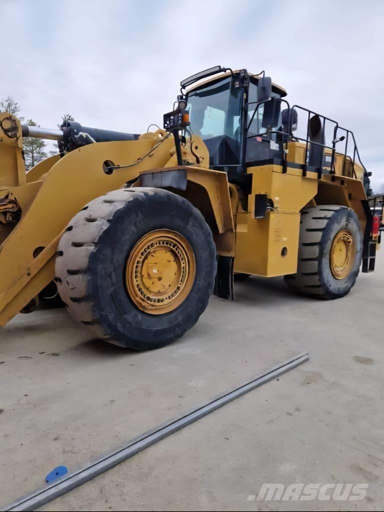 CAT 988K Iekrāvēji uz riteņiem