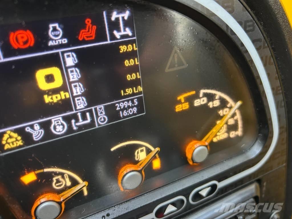 JCB 525-60 Agri Plus Lauksaimniecības pacēlāji