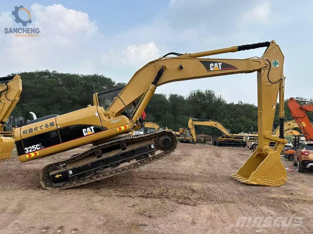 CAT 325 C L Kāpurķēžu ekskavatori
