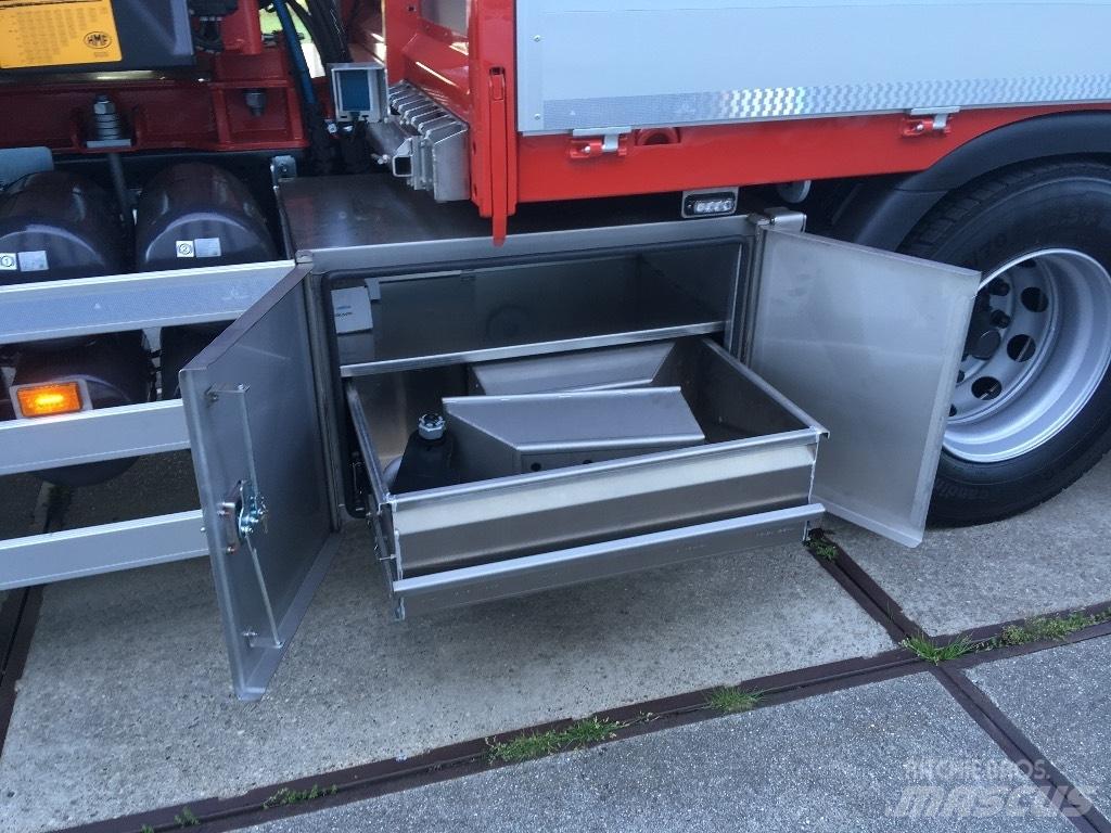 Scania R 560 Smagās mašīnas ar celtni