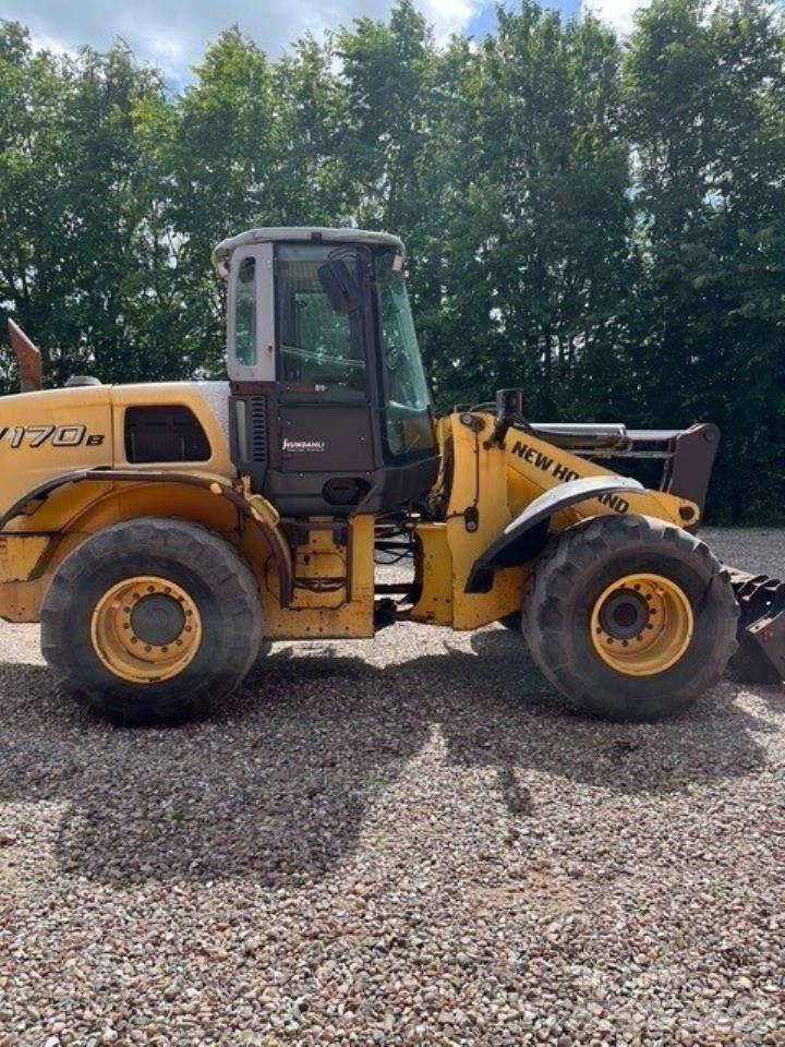 New Holland W170D Iekrāvēji uz riteņiem