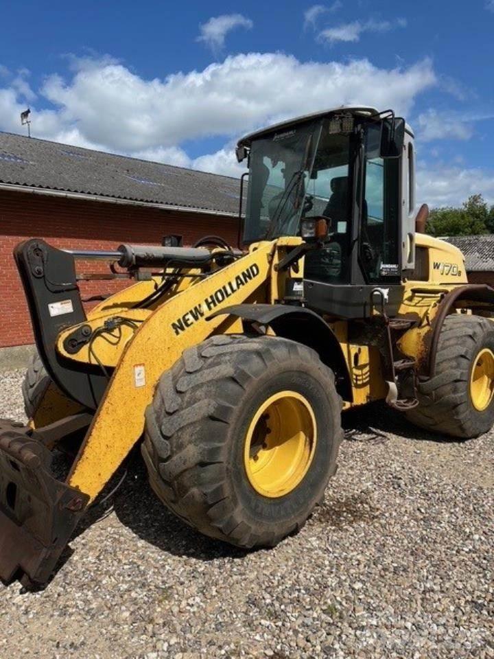 New Holland W170D Iekrāvēji uz riteņiem