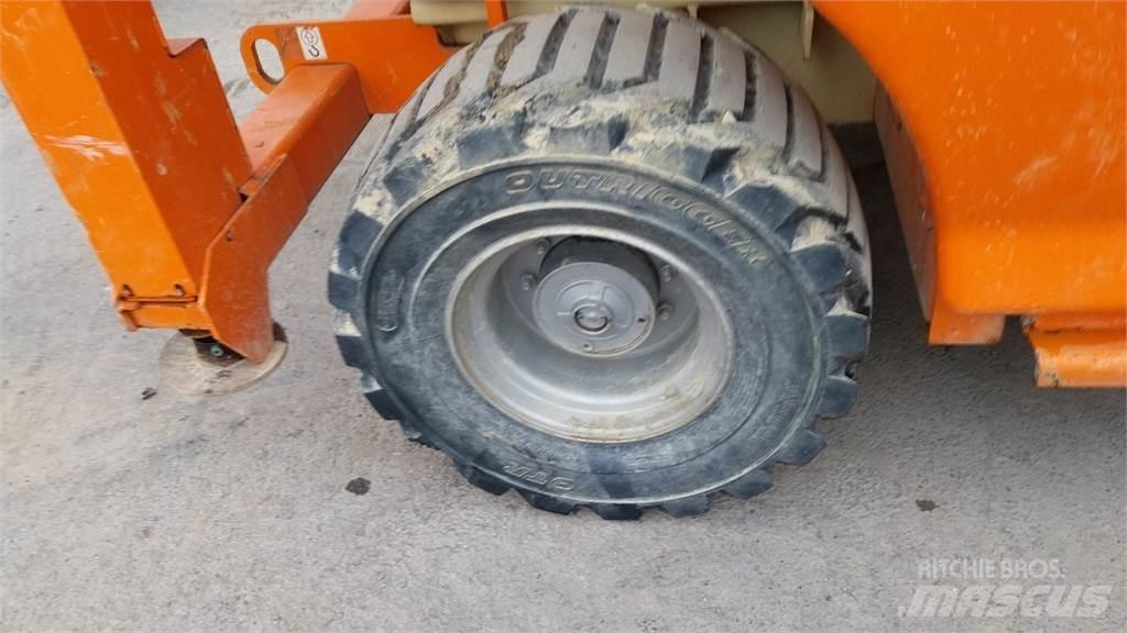 JLG 4394RT Šķerveida pacēlāji