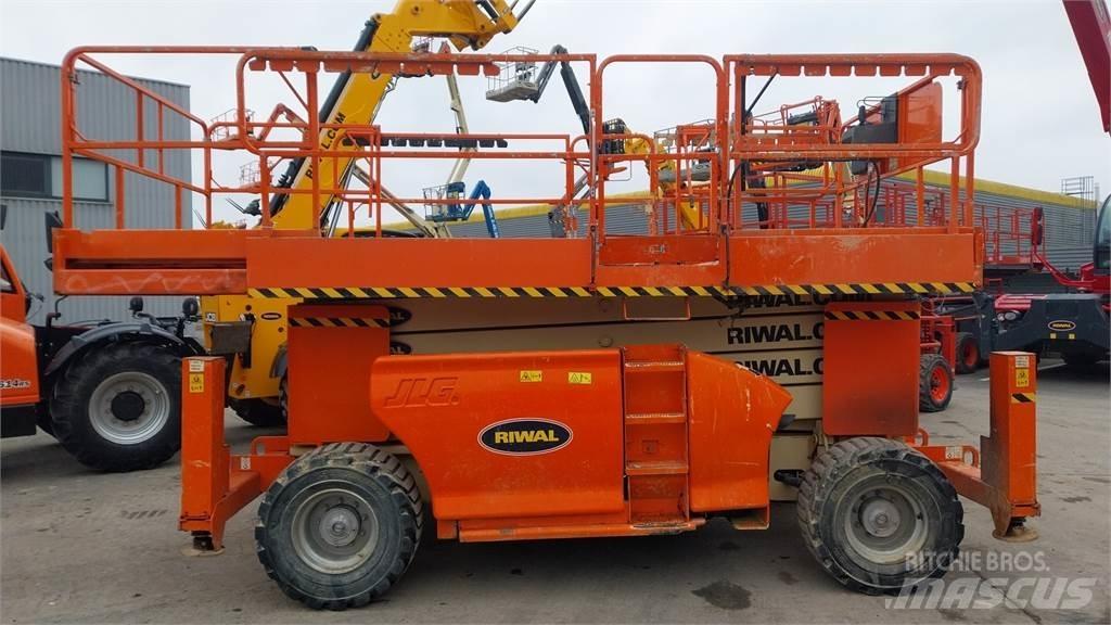 JLG 4394RT Šķerveida pacēlāji