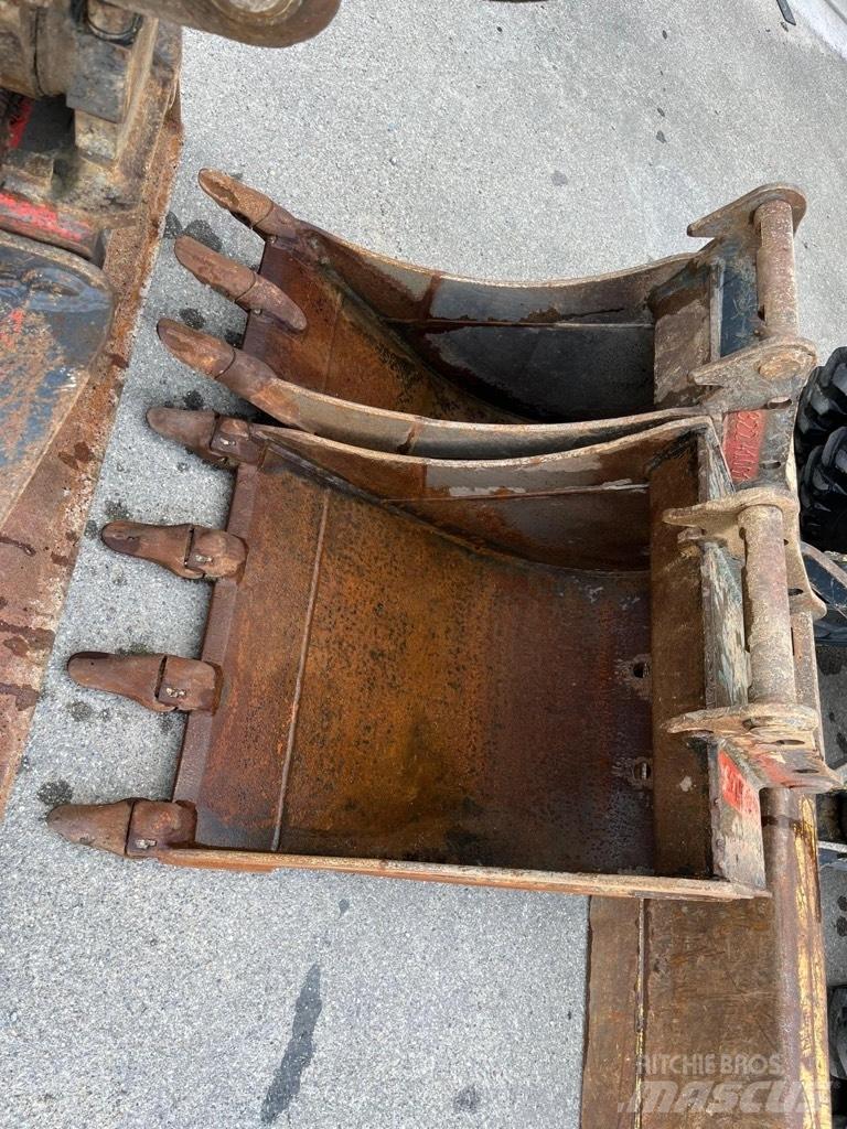 Komatsu PW 98 MR-8 Vidēja lieluma ekskavatori 7 t - 12 t