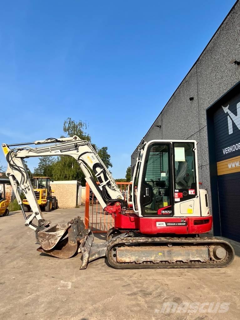 Takeuchi TB 257 FR Mini ekskavatori < 7 t