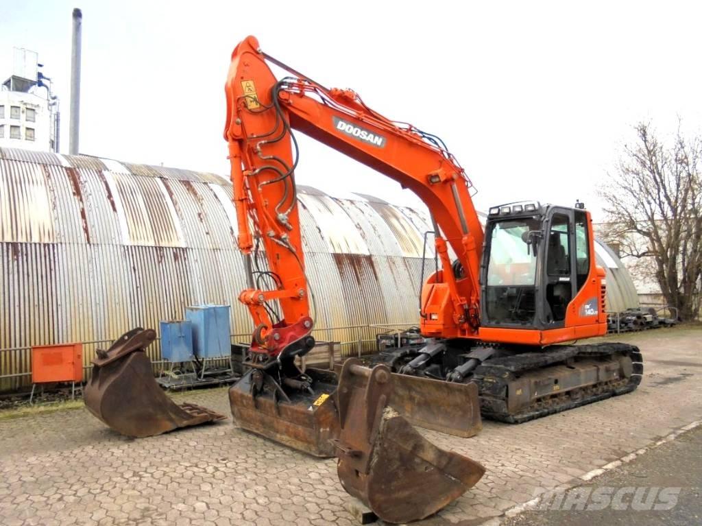 Doosan DX 140 LCR-3 Kāpurķēžu ekskavatori
