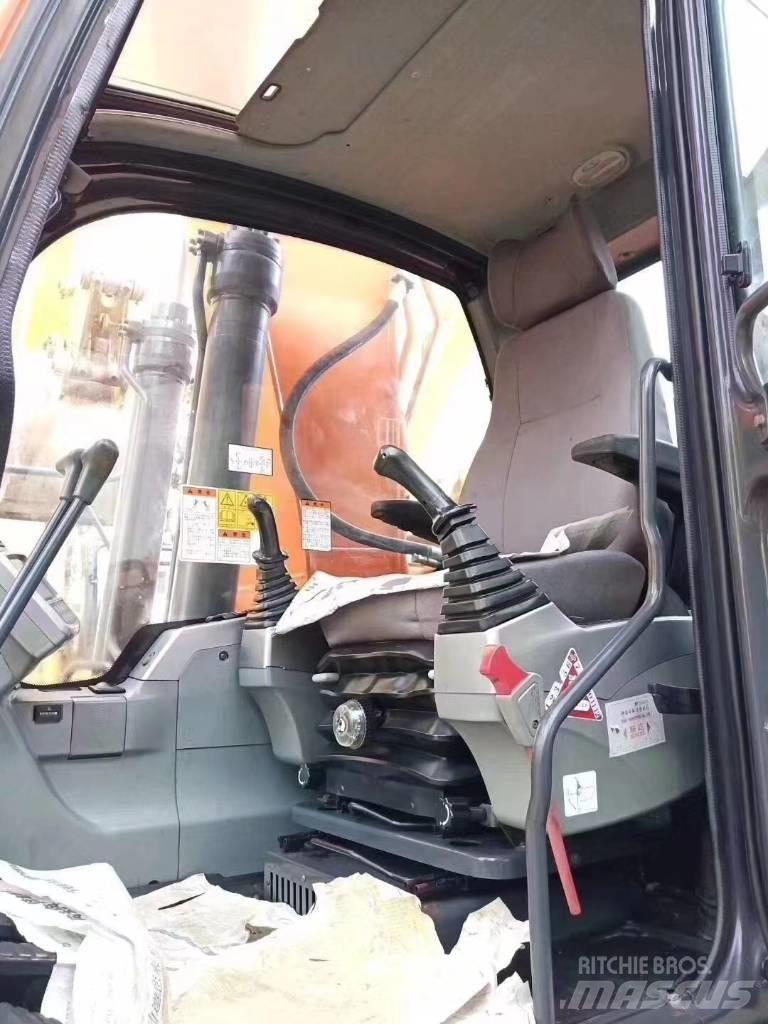 Doosan DX 225 LC Kāpurķēžu ekskavatori