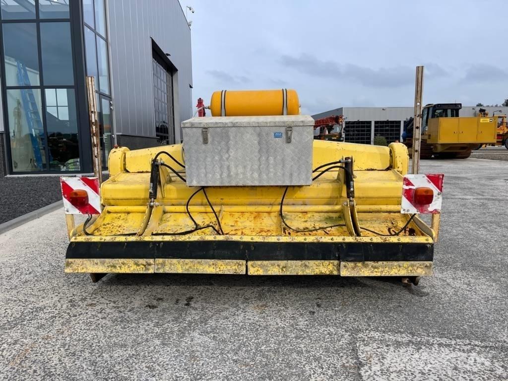 Bomag BSF 2500 Asfalta savācējs