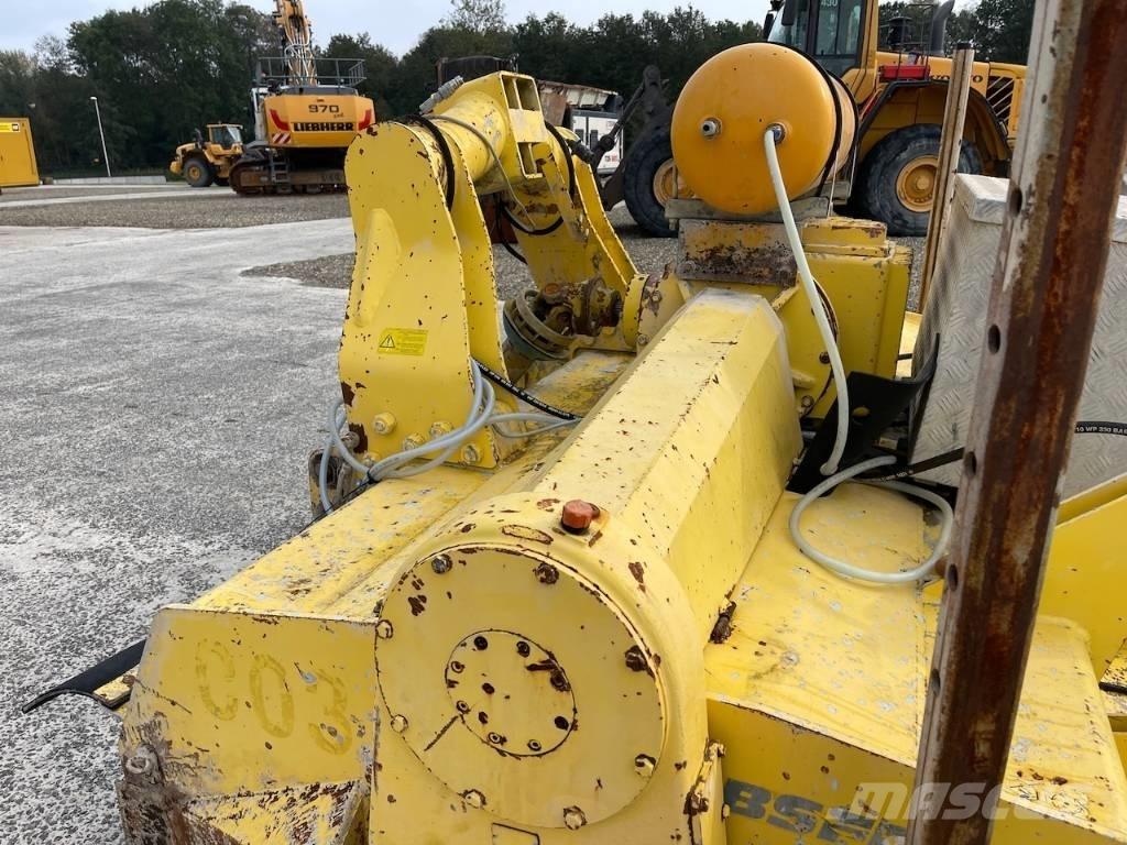 Bomag BSF 2500 Asfalta savācējs