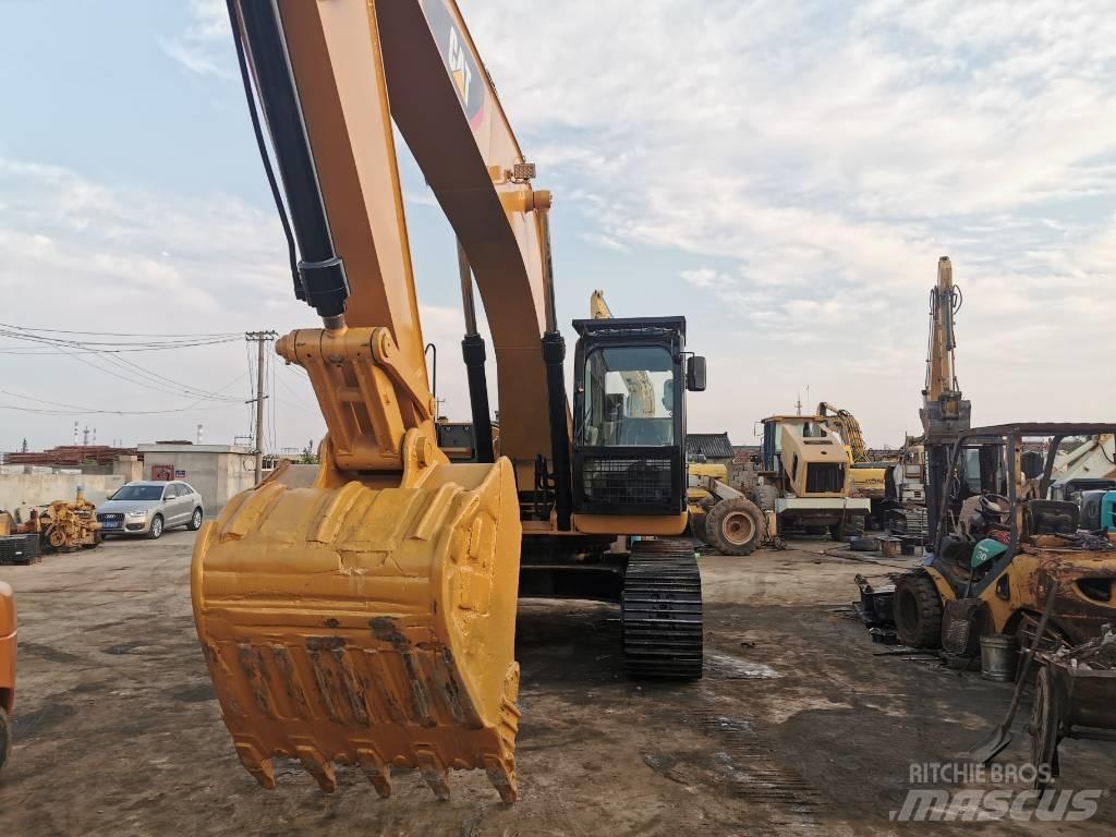 CAT 330DL Kāpurķēžu ekskavatori