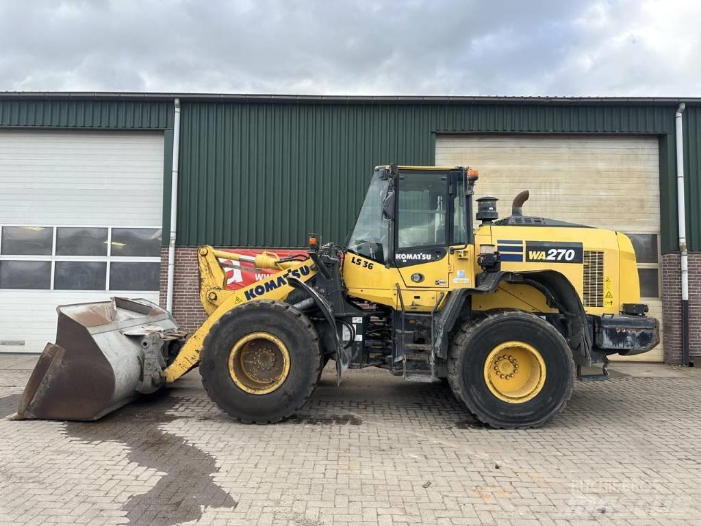 Komatsu WA270 8 Iekrāvēji uz riteņiem