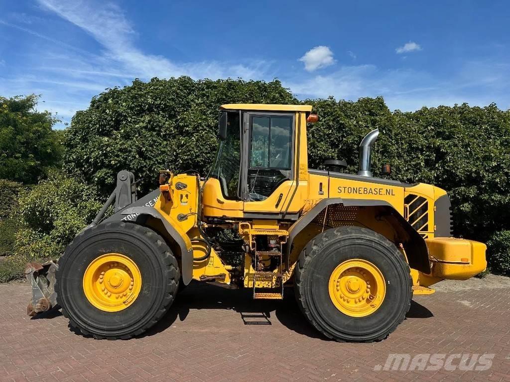 Volvo L120 F Iekrāvēji uz riteņiem