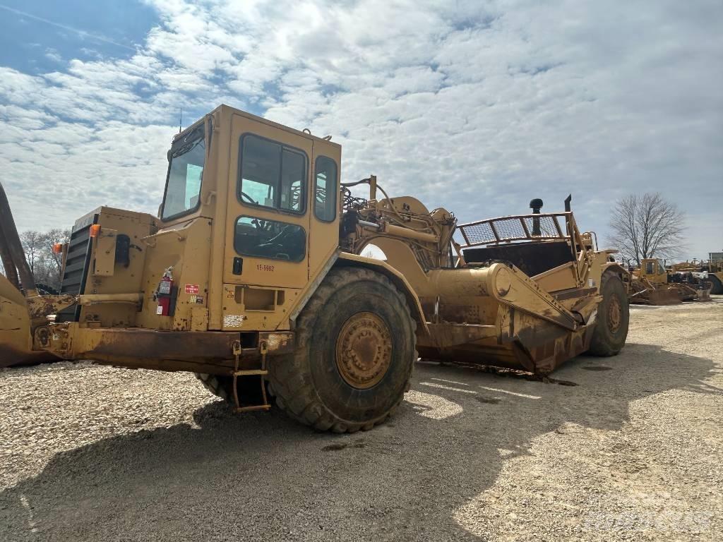 CAT 627 F Skrēperi