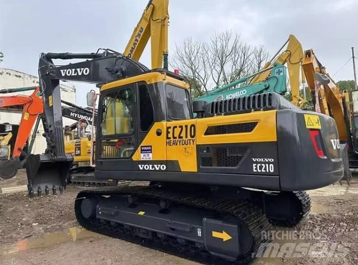 Volvo EC210D Kāpurķēžu ekskavatori