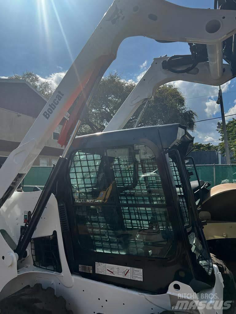 Bobcat S510 Lietoti riteņu kompaktiekrāvēji