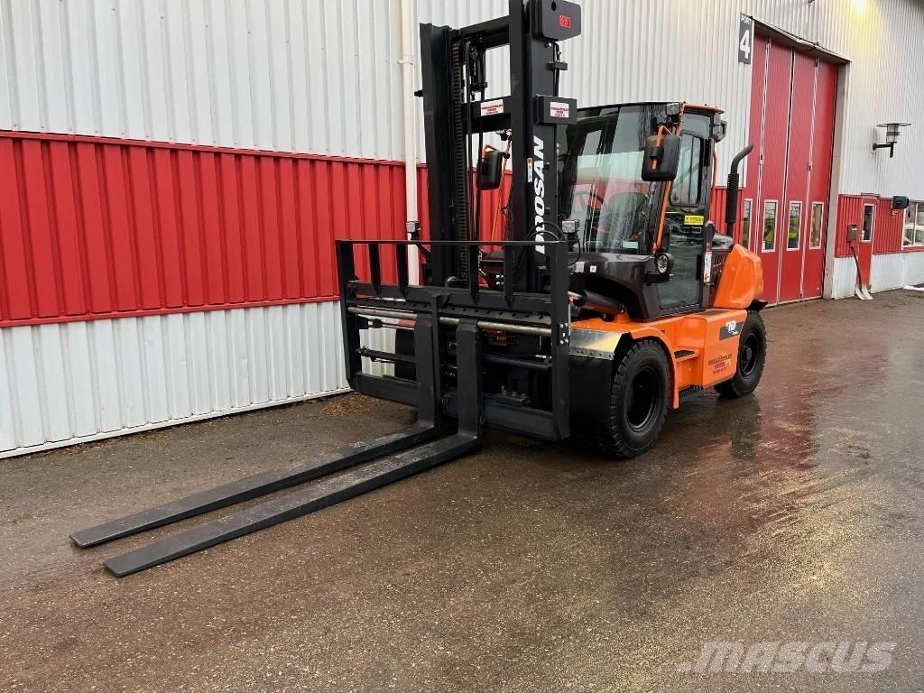 Doosan D70S-9 Tehnika ar dīzeļa dzinēju