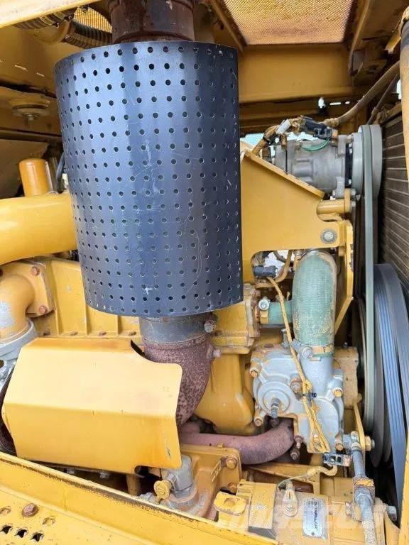 CAT D7R Kāpurķēžu buldozeri