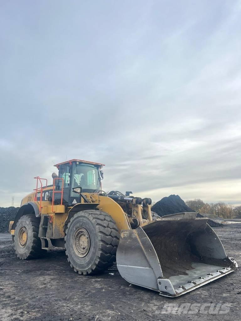 CAT 980 Iekrāvēji uz riteņiem