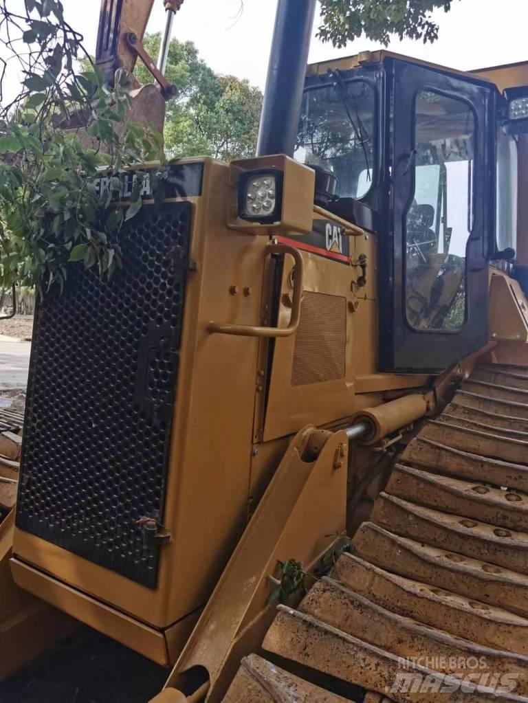 CAT D 4 H Kāpurķēžu buldozeri