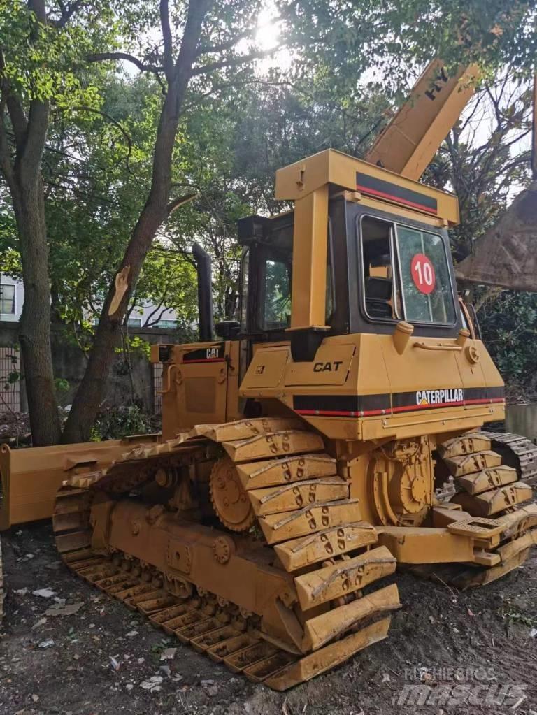 CAT D 4 H Kāpurķēžu buldozeri