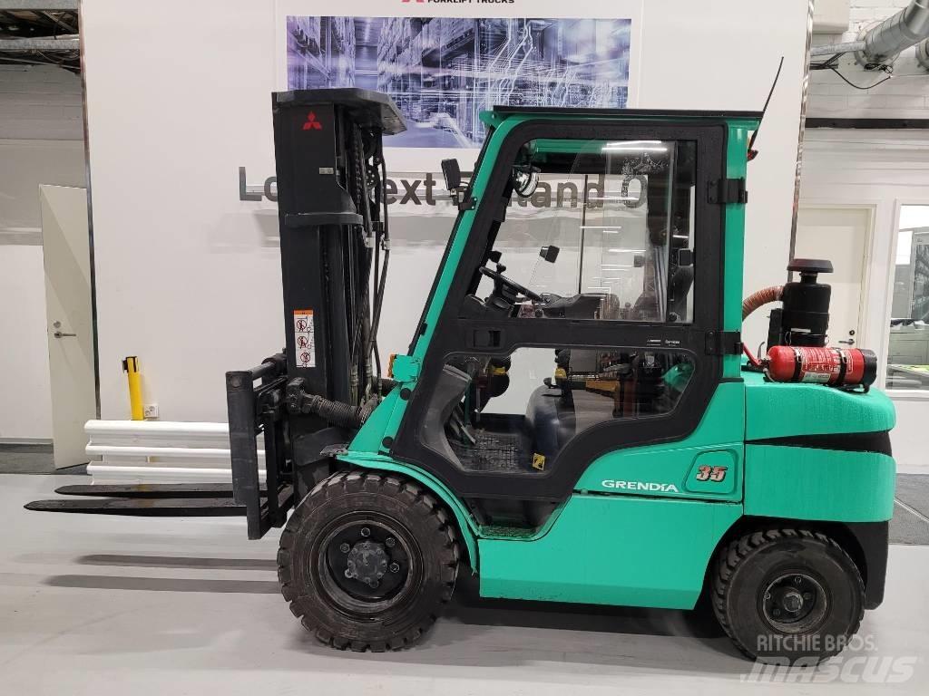 Mitsubishi FD35NTD Tehnika ar dīzeļa dzinēju