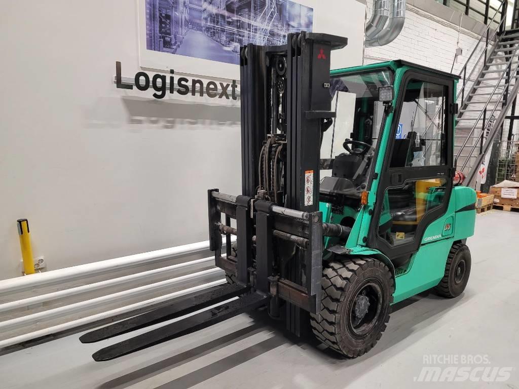 Mitsubishi FD35NTD Tehnika ar dīzeļa dzinēju