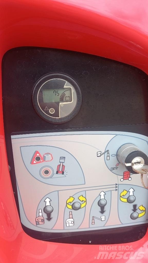 Manitou 100 VJR Vertikālie pacēlāji