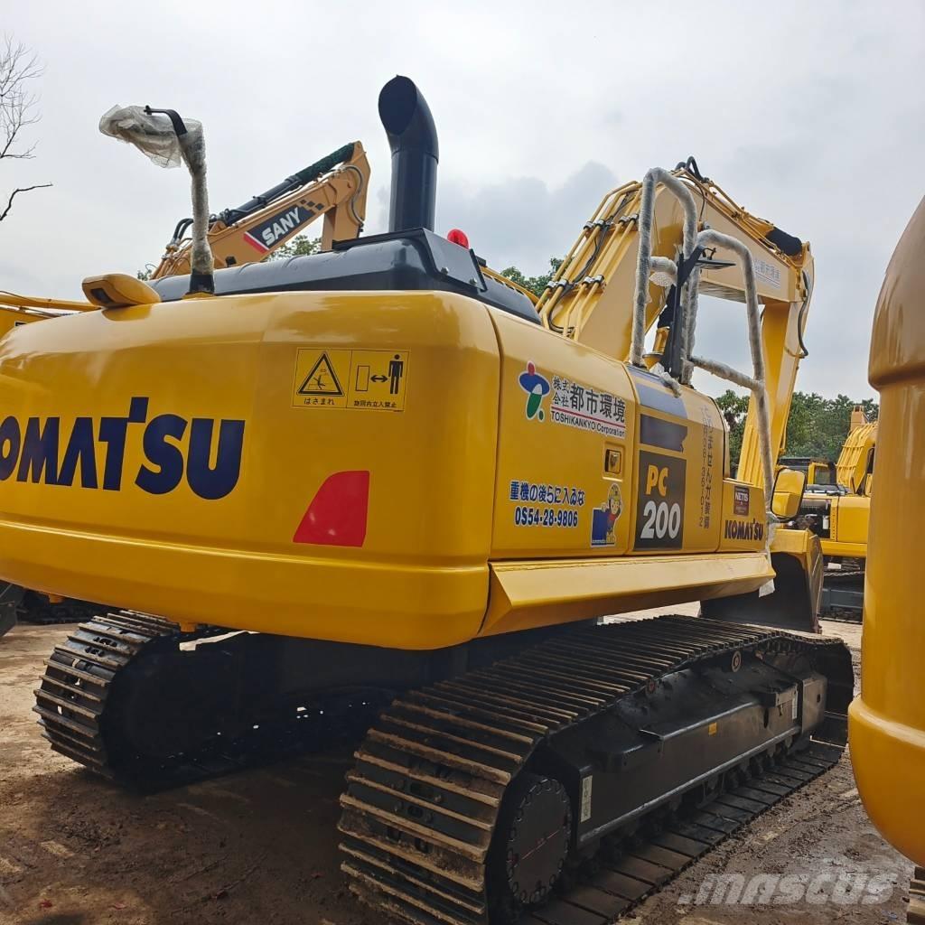 Komatsu PC 220-7 Kāpurķēžu ekskavatori