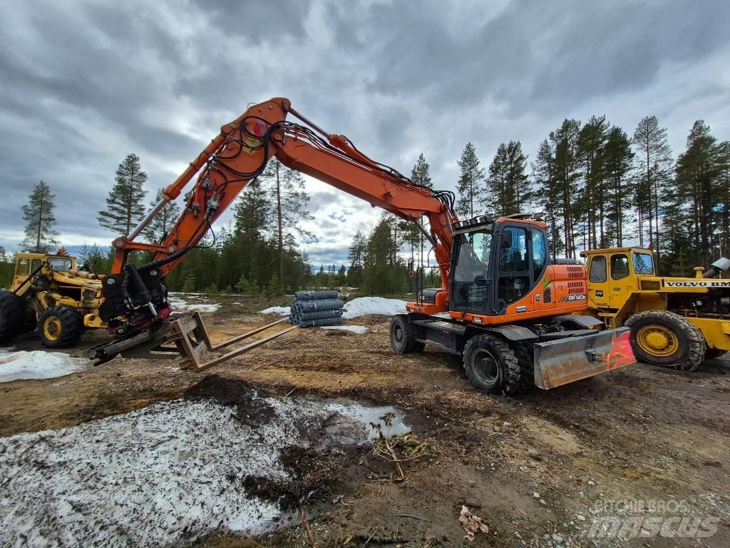 Doosan DX 140 W-3 Ekskavatori uz riteņiem