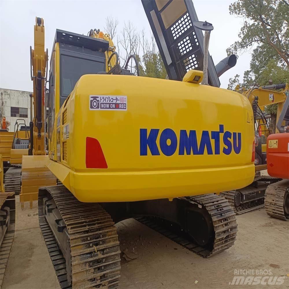 Komatsu PC 220 Kāpurķēžu ekskavatori