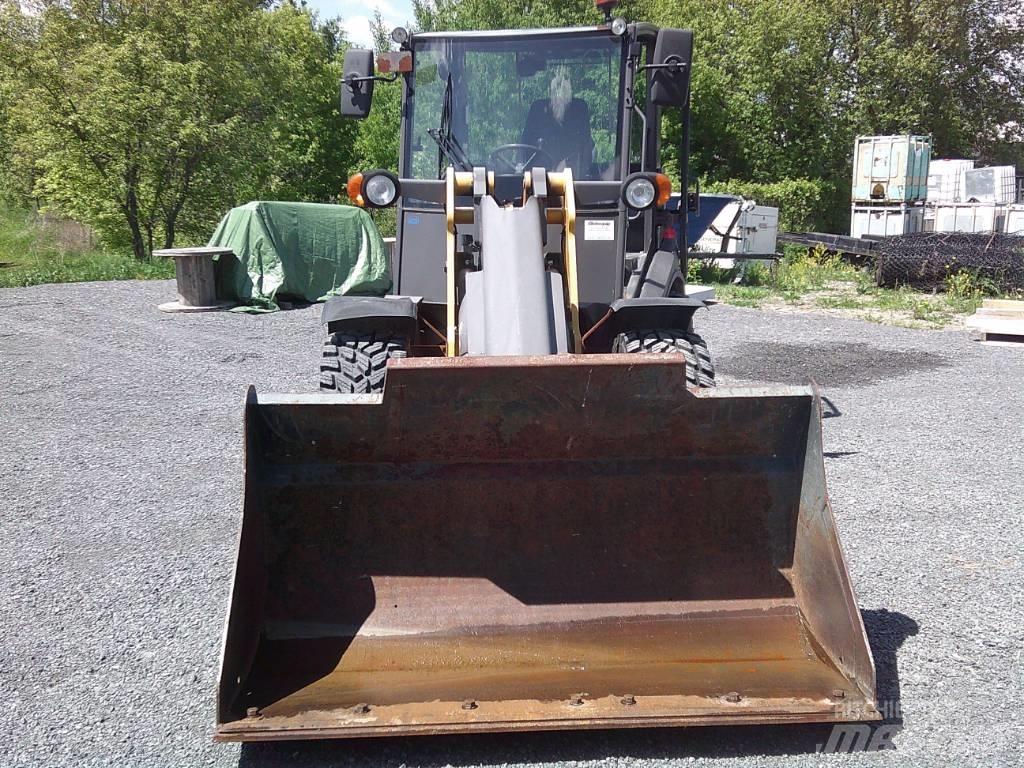 Mecalac AX 850 Iekrāvēji uz riteņiem