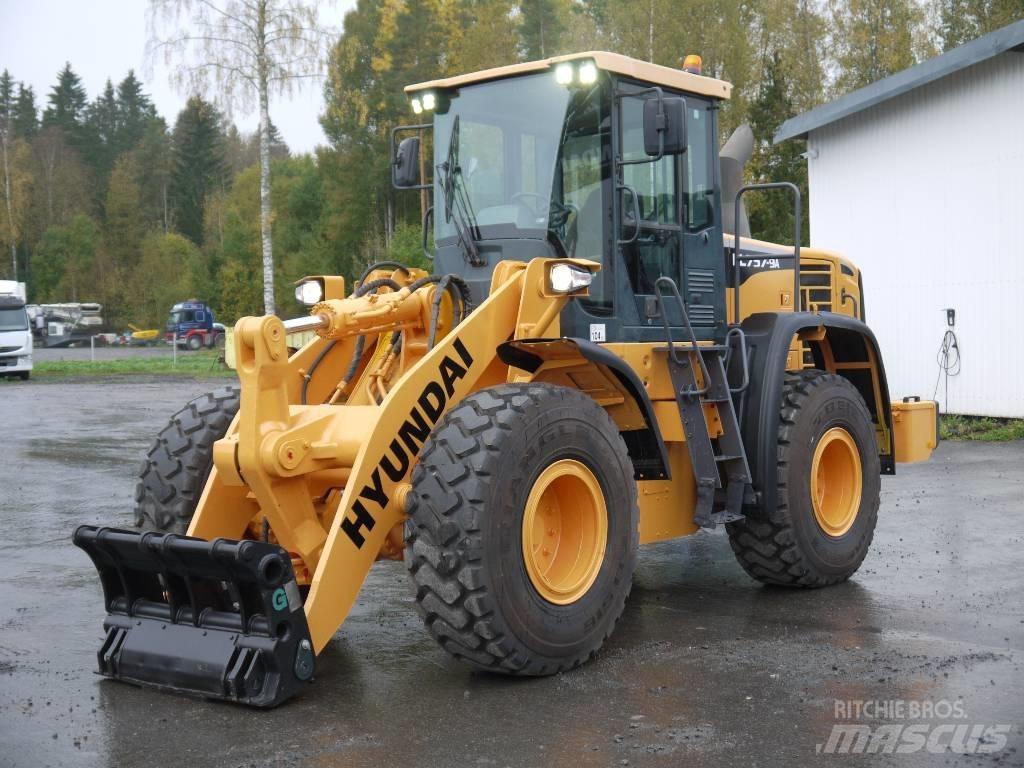 Hyundai HL 757-9A Iekrāvēji uz riteņiem
