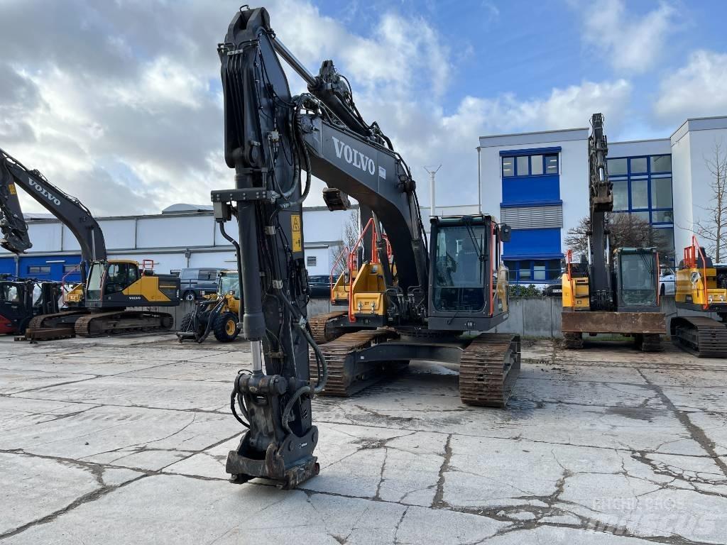 Volvo EC220EL Kāpurķēžu ekskavatori