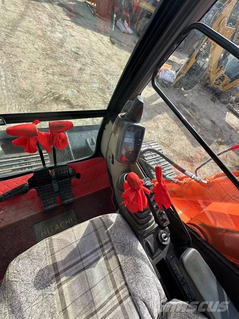 Hitachi ZX 70 Kāpurķēžu ekskavatori