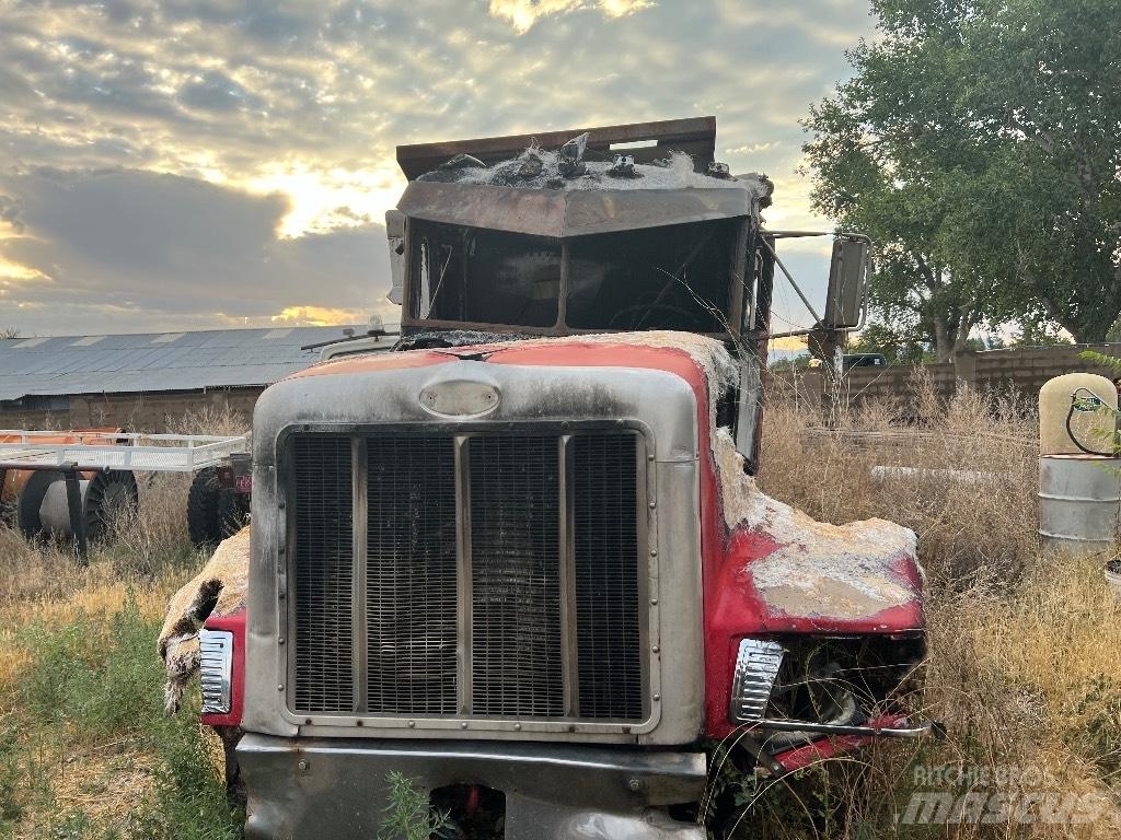 Peterbilt 377 Pašizgāzējs