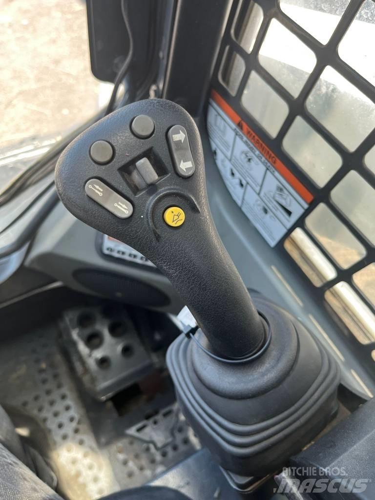 Bobcat T 770 Lietoti riteņu kompaktiekrāvēji