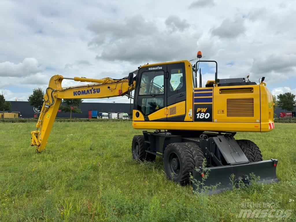 Komatsu PW180-11E0 Ekskavatori uz riteņiem