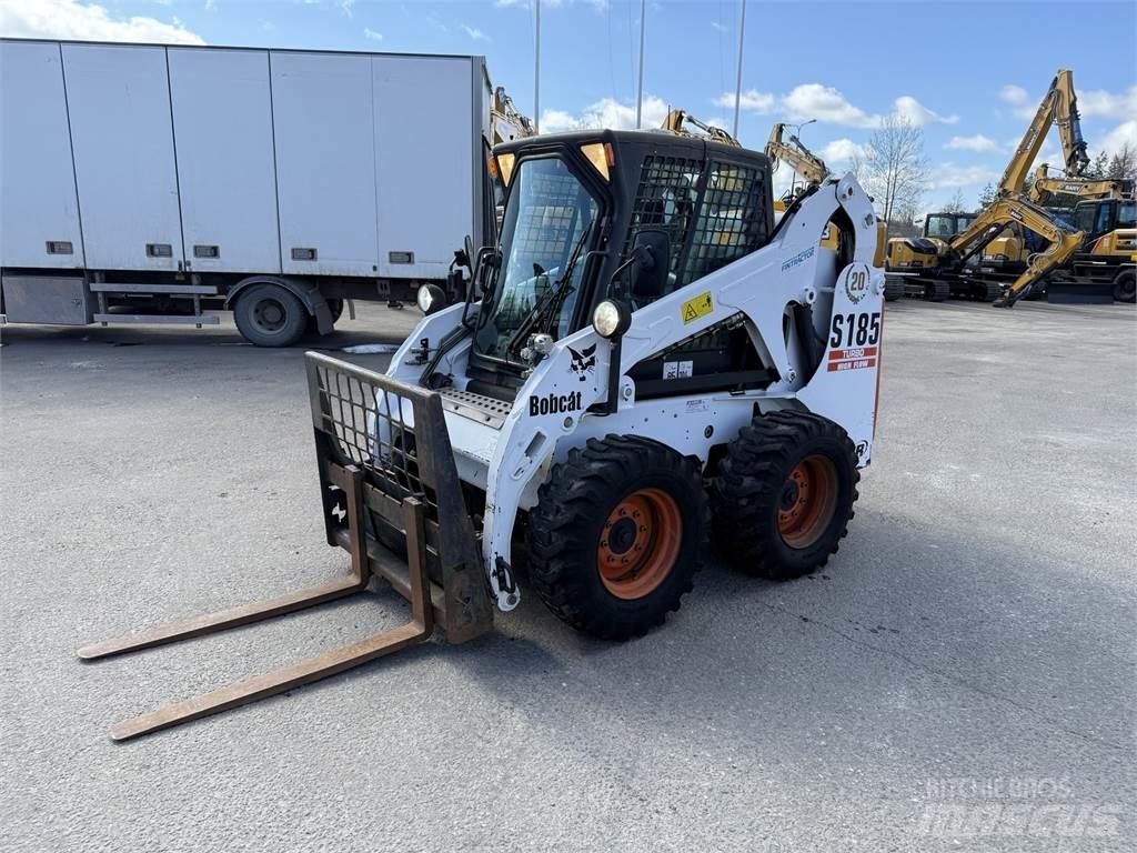 Bobcat S185 Lietoti riteņu kompaktiekrāvēji