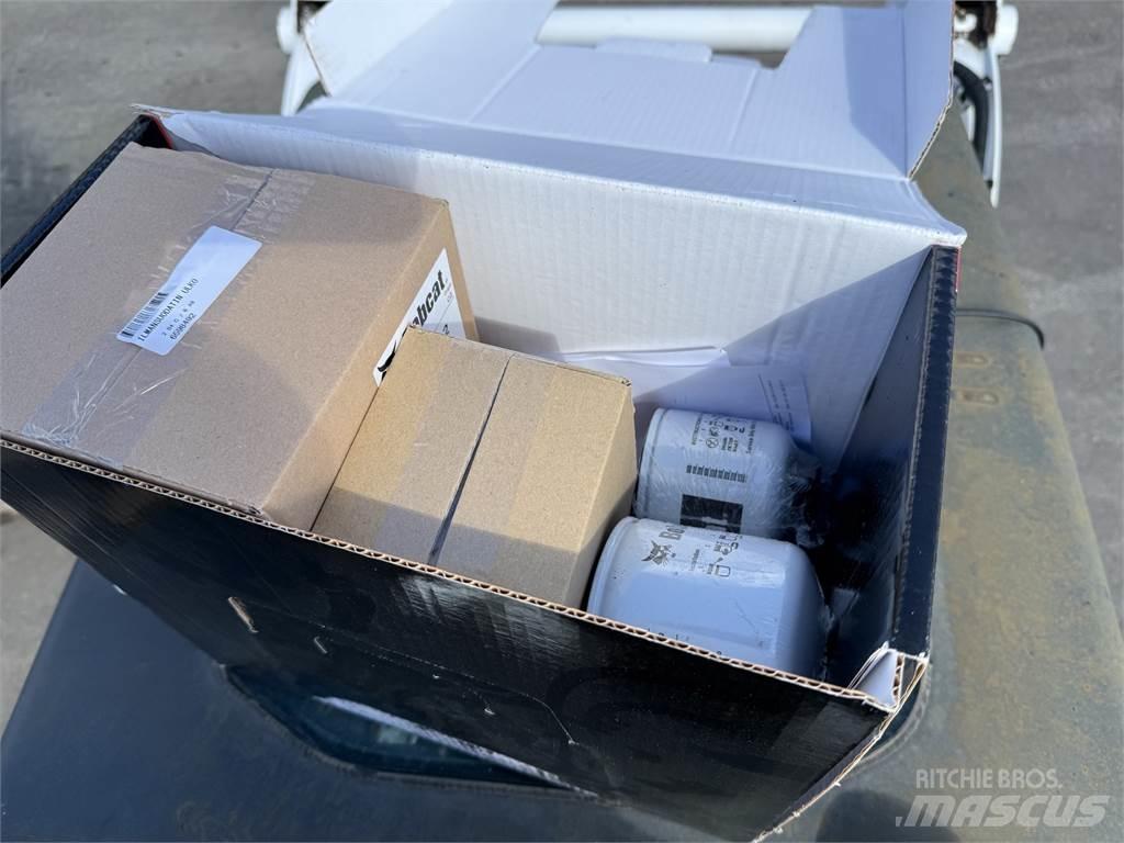 Bobcat S185 Lietoti riteņu kompaktiekrāvēji