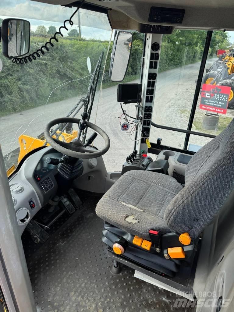 Volvo L 120 F Iekrāvēji uz riteņiem