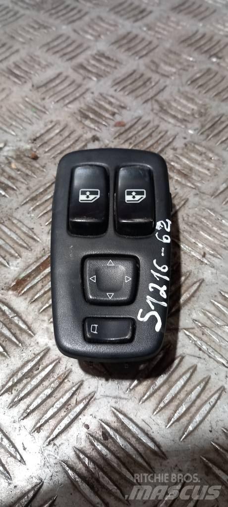Scania R 440   1445793 Kabīnes un interjers