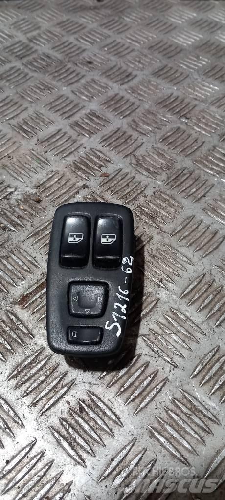 Scania R 440   1445793 Kabīnes un interjers