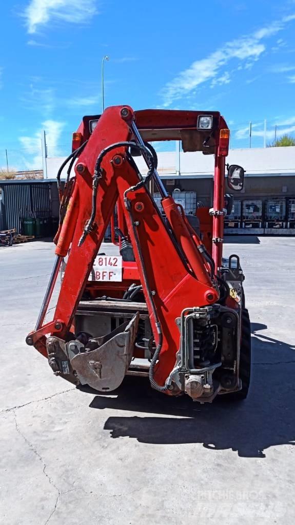 JCB 1 CX Ekskavatori-iekrāvēji
